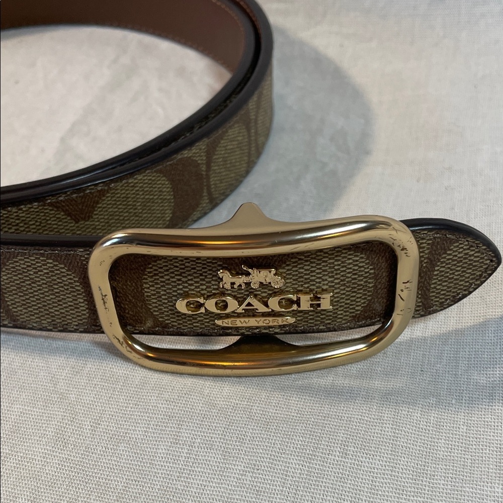 Coach Men's Brown and Gold Belt